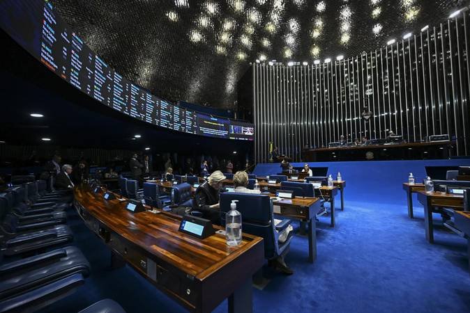 Fim da escala 6x1 terá sessão de debate temático